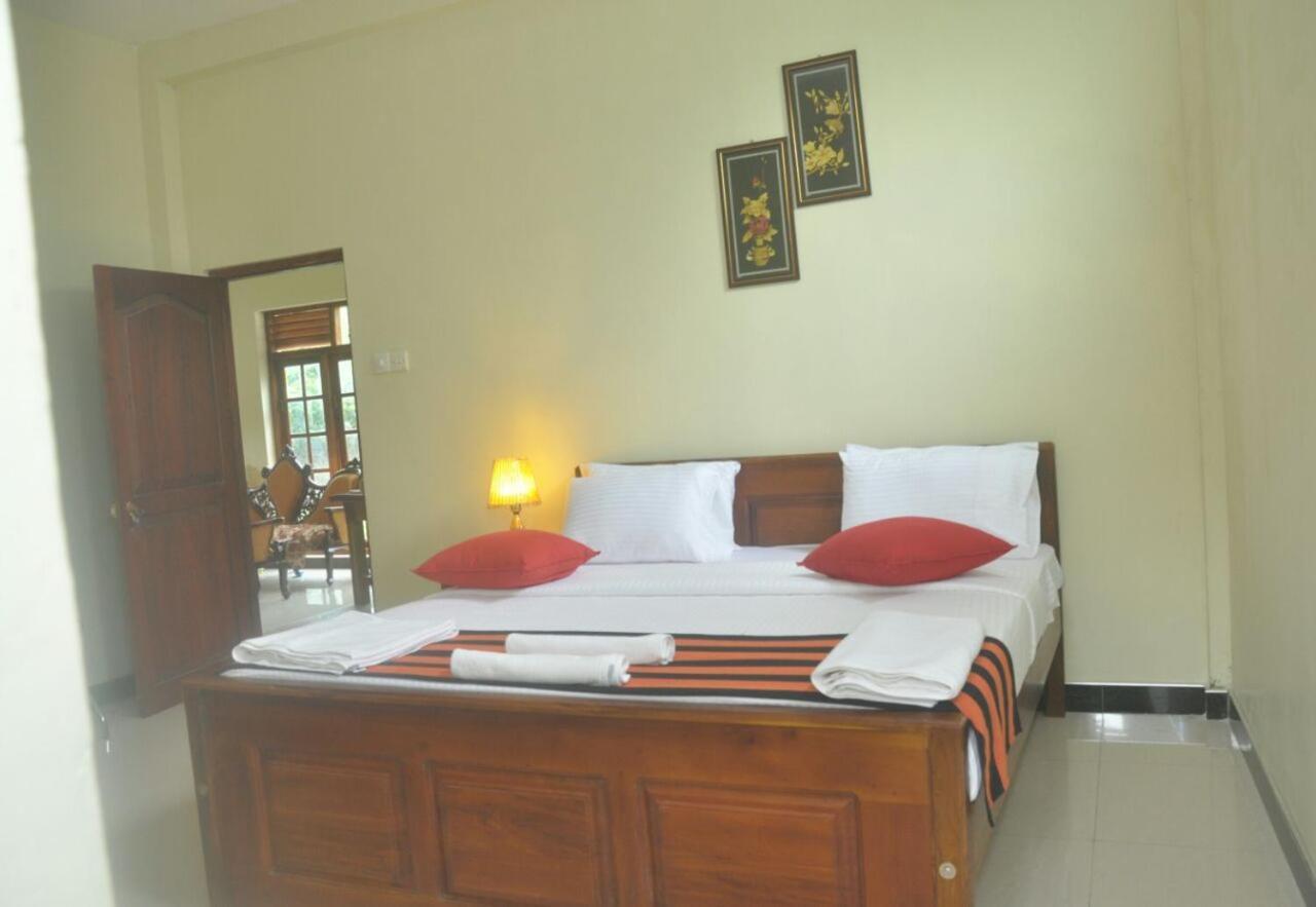 The Max Villa Negombo Eksteriør billede